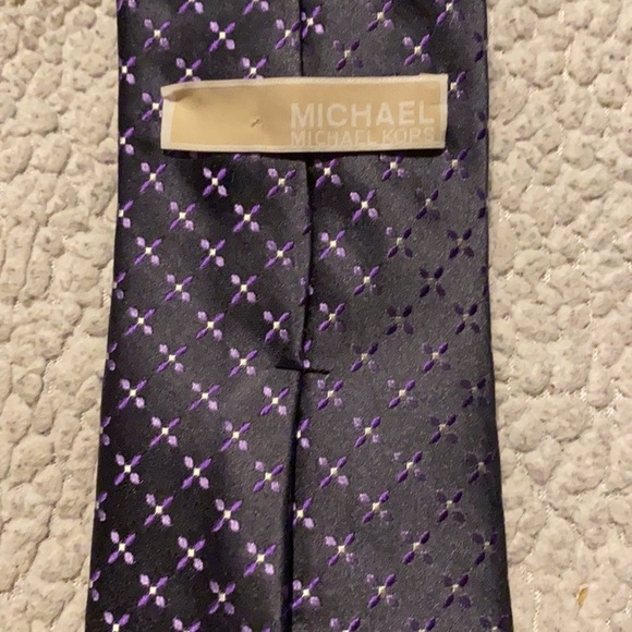 Michael Kors dark gray and purple tie - Picture 2 of 2